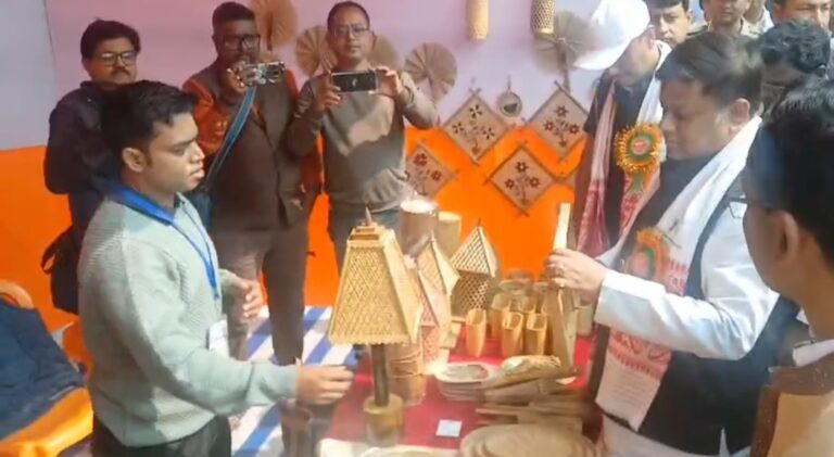 ফ্রেন্ডস ইউনিয়ন ময়দানে ২৫টি স্টল, অংশগ্রহণ সিকিম-অসম-ত্রিপুরা-মনিপুর- মেঘালয়ের শিল্পীদের।