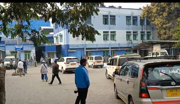 শুটিং কভার করতে গিয়ে অপদস্থ সাংবাদিকরা, বিতর্কে দেবের ইউনিট দেব-এর শুটিং ঘিরে।