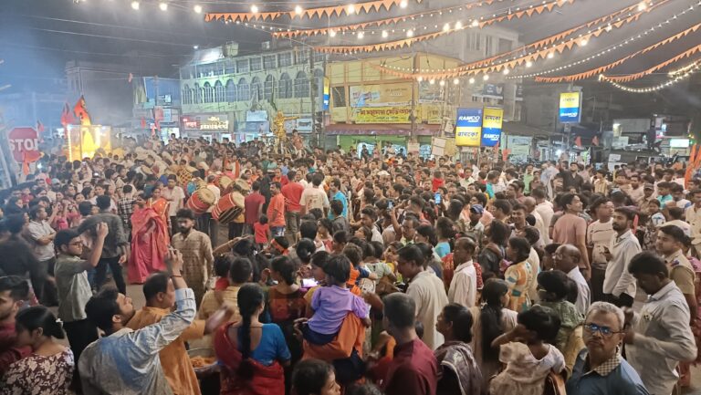 কয়েক হাজার বাইকের অংশগ্রহণে জমজমাট শোভাযাত্রা।