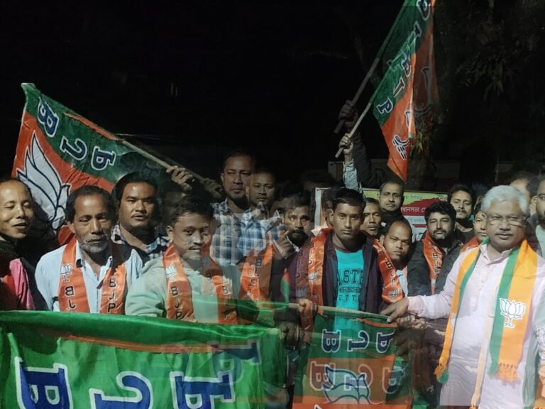 জটেশ্বরে বড় দলবদল, বিজেপিতে যোগ ১৫ পরিবারের।