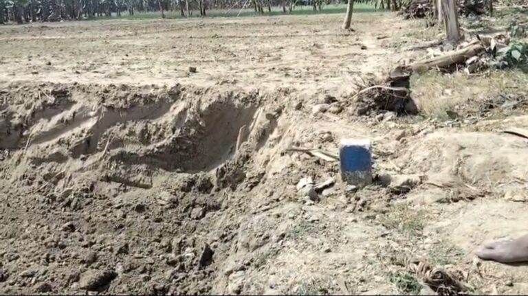 শিকারপুর মাঠে অবৈধ মাটি তোলার অভিযোগ, নাম জড়াল রাজনৈতিক নেতাদের।