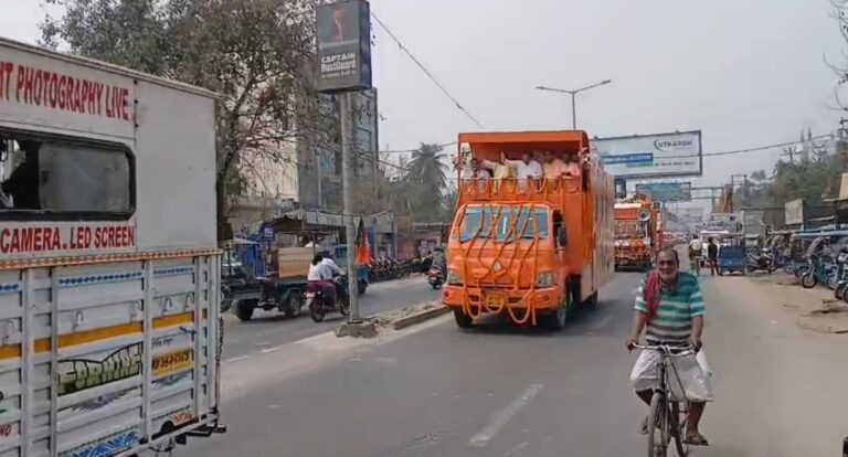 পরিবর্তনের বার্তা নিয়ে প্রশ্ন? দক্ষিণ দিনাজপুরে বিজেপির কর্মসূচি।