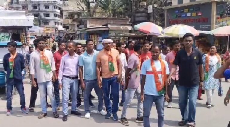 ‘স্থানীয় নেতাকে প্রার্থী করো’—দাবিতে সরব কর্মীরা।