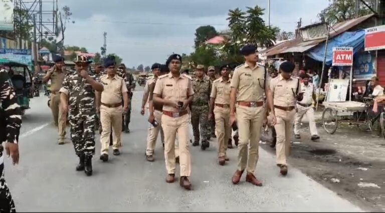 কেন্দ্রীয় বাহিনী ও পুলিশের যৌথ টহল, নিরাপত্তায় জোর।