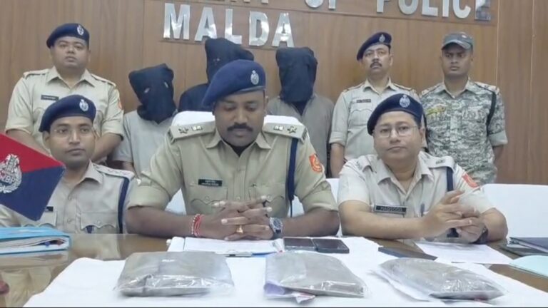 কালিয়াচকে মাদকবিরোধী অভিযান, ব্রাউন সুগারসহ তিন গ্রেফতার।