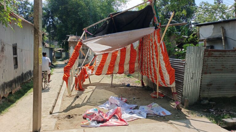 বালুরঘাটে বিজেপি কার্যালয়ে ভাঙচুর, উত্তেজনা চরমে।