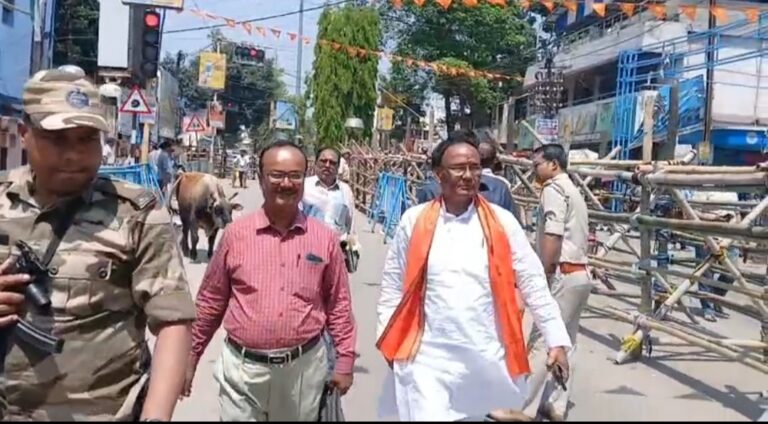 মিছিলের আবহে বালুরঘাটে বিজেপির নমিনেশন, নেতৃত্বে সুকান্ত মজুমদার।
