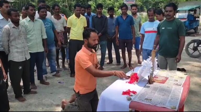 কবিগুরুকে শ্রদ্ধা জানিয়ে বিশেষ অনুষ্ঠান দলগাঁও অঞ্চলে।