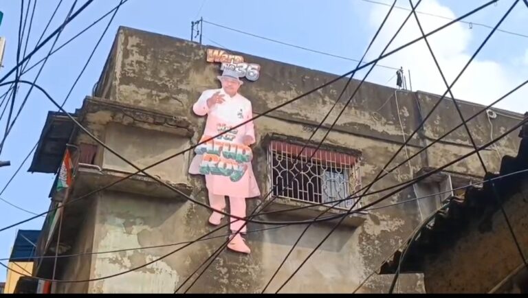 চওড়া বস্তি কাণ্ডের অভিযুক্ত ‘বড়ে’-র খোঁজে তল্লাশি, ভাইরাল পুলিশের অভিযান।