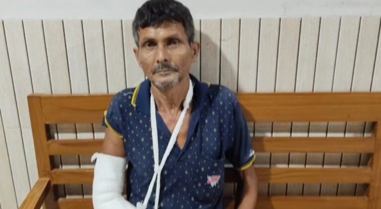প্রতিবাদ করতেই মারধর ও হাসুয়ার কোপ! তৃণমূল কর্মীদের বিরুদ্ধে গুরুতর অভিযোগ।
