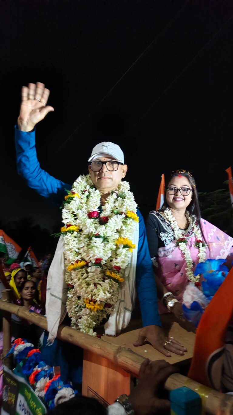 তোলাবাজি ও জমি কেলেঙ্কারি মামলায় গ্রেফতার প্রাক্তন বিধায়ক সুজয় হাজরা।