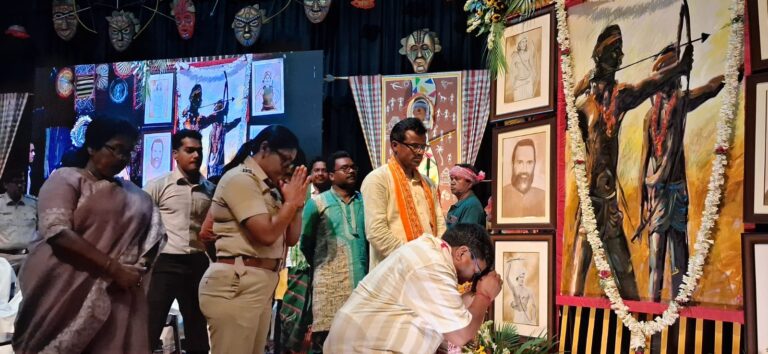 মেদিনীপুরে জেলা প্রশাসনের উদ্যোগে মর্যাদার সঙ্গে পালিত হল ‘হুল দিবস’।