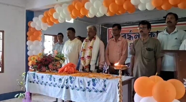 দেওগাঁও হাই স্কুলে উৎসবের আবহ, মন্ত্রী দীপক বর্মনকে উষ্ণ অভ্যর্থনা।