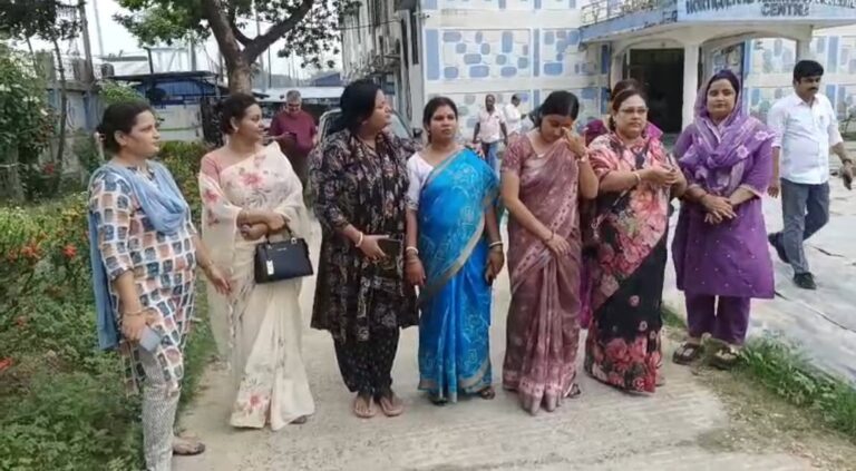 মালদা জেলা পরিষদে নাটকীয় মোড়, দলীয় সদস্যদের অনাস্থা চিঠিতে শোরগোল।