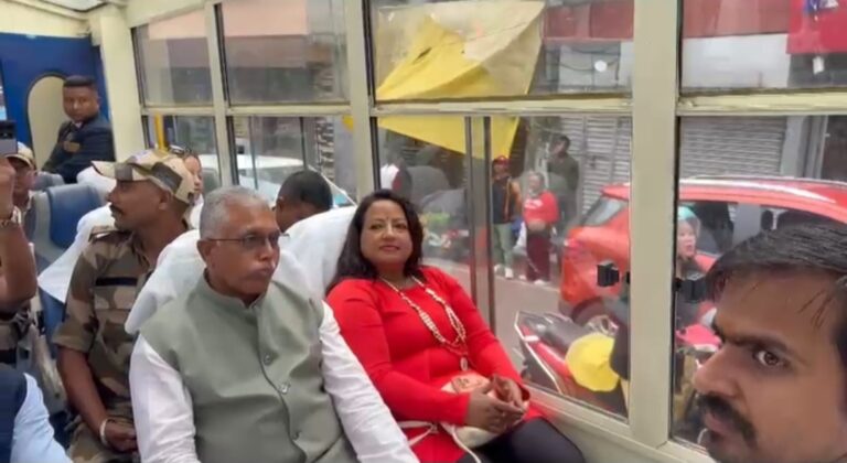 পাহাড়ের সৌন্দর্য উপভোগে ঐতিহ্যবাহী টয়ট্রেনে চড়লেন দিলীপ ঘোষ।