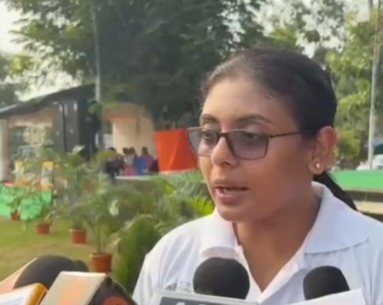 ‘বুড়ো নয়, আরও সুন্দর ও স্বাস্থ্যবান হব’—যোগ দিবসের প্রস্তুতিতে বার্তা পুলিশ সুপারের।
