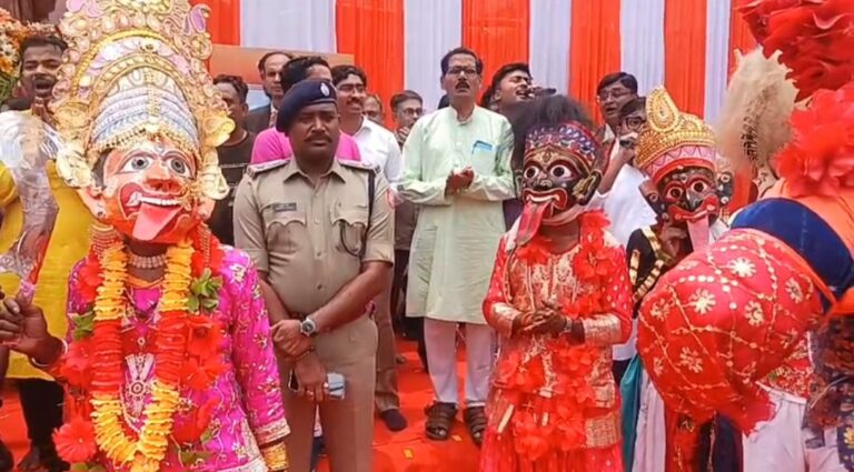 পোস্ট অফিস মোড়ে পশ্চিমবঙ্গ দিবস পালন, মাল্যদানে স্মরণ শ্যামাপ্রসাদকে।
