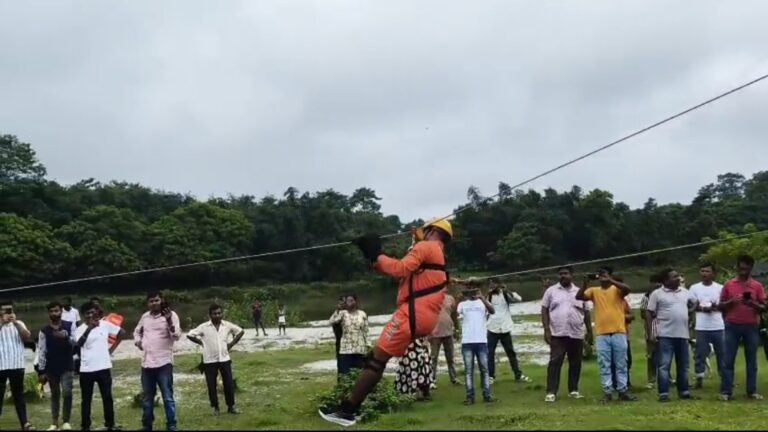 বর্ষায় বিপদে কীভাবে বাঁচাবেন প্রাণ? ফালাকাটায় বিপর্যয় মোকাবিলা দপ্তরের কর্মশালা।