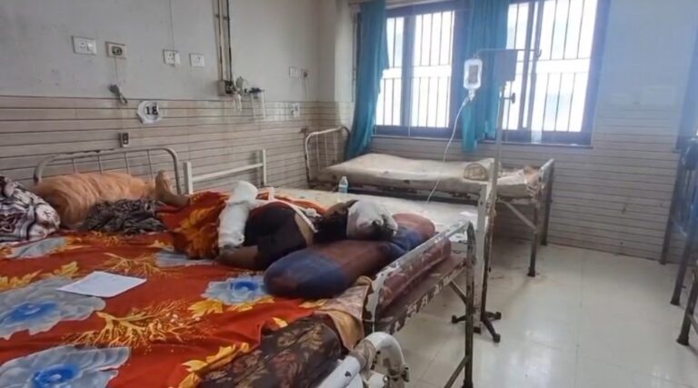রোগীর শরীরে ইঁদুরের কামড়ের অভিযোগ, মালদা মেডিকেলের পরিকাঠামো নিয়ে উঠল প্রশ্ন।