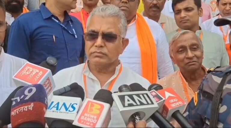 অন্নপূর্ণার টাকা না পেয়ে বিক্ষোভ, ‘আবেদন করলেই টাকা নয়’—বড় বার্তা দিলীপ ঘোষের।