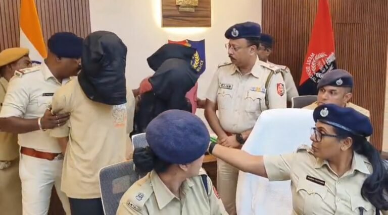 খড়্গপুরে পরপর ছিনতাইয়ের কিনারা, সোনার চেন উদ্ধার করে গ্রেফতার তিন।