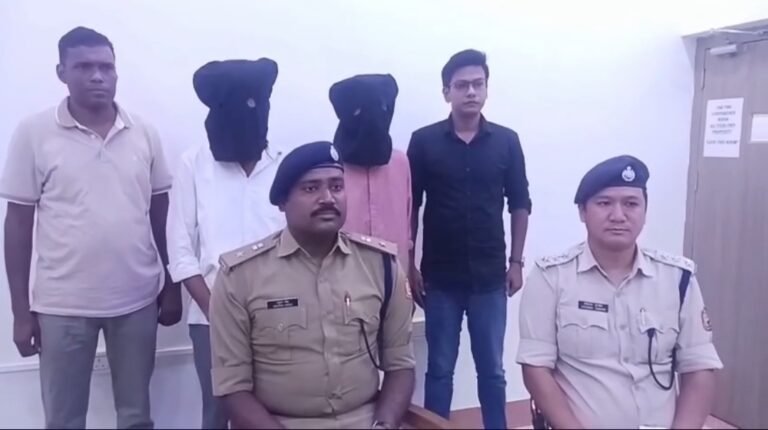 অনলাইন গেমের নেশায় ঋণের বোঝা, টাকা জোগাড়ে দূর সম্পর্কের দাদুকে খুন! মালদায় গ্রেফতার ২।
