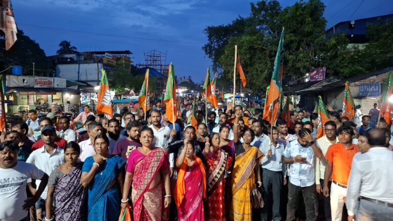 চন্দ্রকোনারোডে বিজেপির মিছিল ঘিরে রাজনৈতিক উত্তাপ, সোমবার পাল্টা কর্মসূচি বামেদের।
