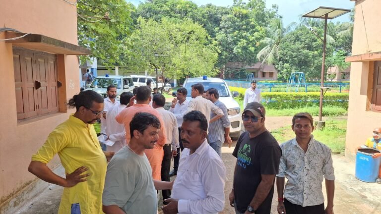 ২৭ সেপ্টেম্বর গড়বেতায় সেবা প্রকল্প অভিযান, প্রস্তুতি খতিয়ে দেখলেন জেলাশাসক।