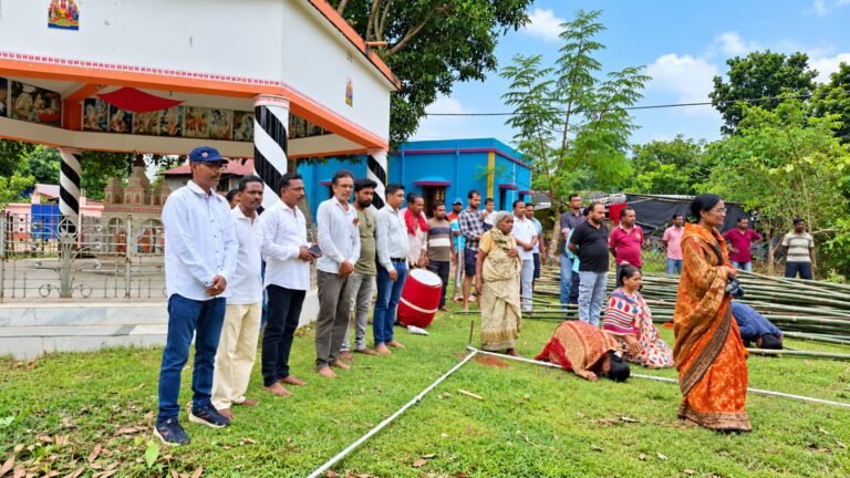 খুঁটি পূজার মধ্য দিয়ে সূচনা মহিলা পরিচালিত দুর্গোৎসবের, বোরোজামে উৎসাহ-উদ্দীপনা।