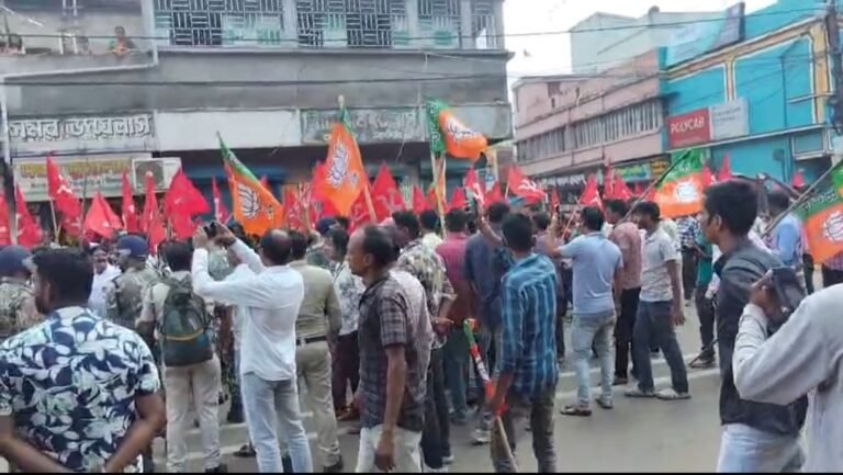 বাম-বিজেপির মিছিল মুখোমুখি, বচসা থেকে হাতাহাতির অভিযোগ—চন্দ্রকোনারোডে চড়ছে রাজনৈতিক উত্তাপ