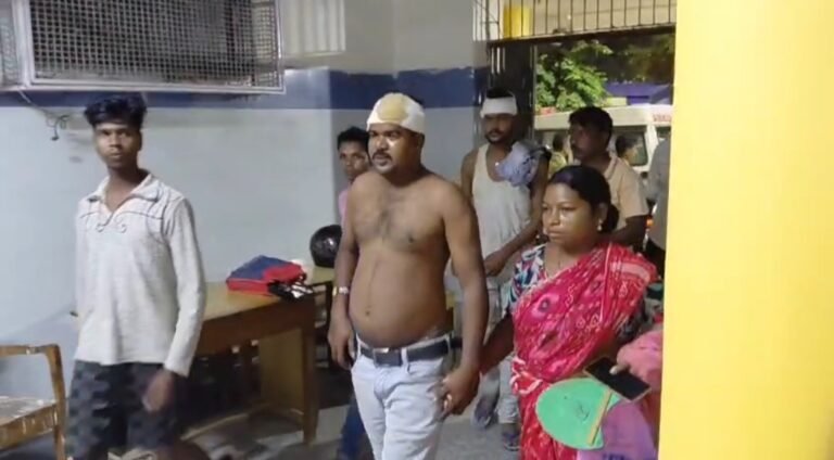 আবারও সিপিআইএম-বিজেপি সংঘর্ষে উত্তপ্ত গড়বেতা, বেড়াচাপড়ায় আহত একাধিক।
