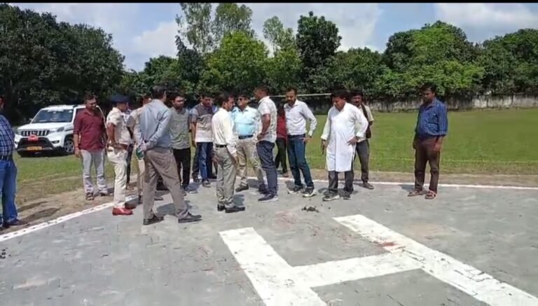 মালদার বন্যাকবলিত ৭ হাজার পরিবারের হাতে সাহায্য, মানিকচকে মুখ্যমন্ত্রীর সভার প্রস্তুতি।