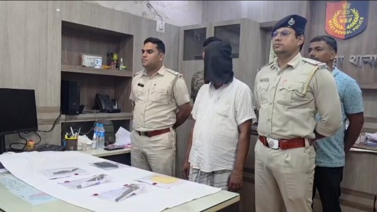 গোপন সূত্রে অভিযান, রতুয়ার বালুপুরে আগ্নেয়াস্ত্র-গুলিসহ পুলিশের জালে এক।