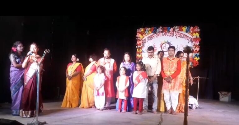 নৃত্য-সঙ্গীত-আবৃত্তি-নাটকে জমজমাট সৃজনোৎসব, মঞ্চ মাতালেন ৮০-র বেশি শিক্ষার্থী।