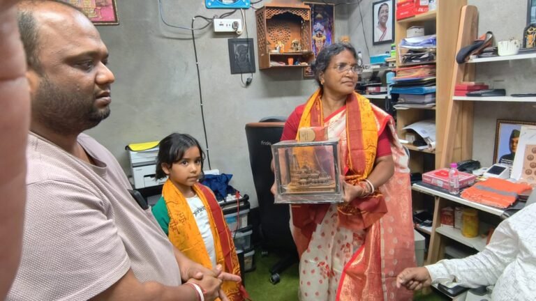 পানিহাটির জয় জগন্নাথ সেবাশ্রমে হামলার অভিযোগ, ঘটনাস্থল পরিদর্শনে বিধায়িকা রত্না দেবনাথ।