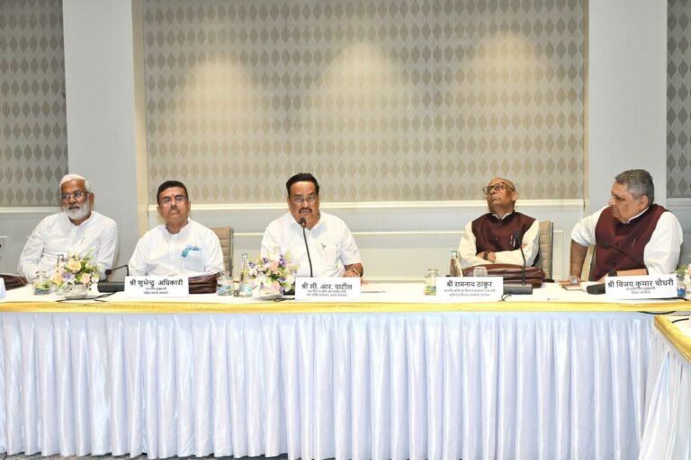 নদীভাঙন ও বন্যা নিয়ন্ত্রণে উদ্যোগ, ঘাটাল মাস্টার প্ল্যান নিয়ে কেন্দ্রীয় জলশক্তিমন্ত্রীর সঙ্গে বৈঠকে মুখ্যমন্ত্রী।