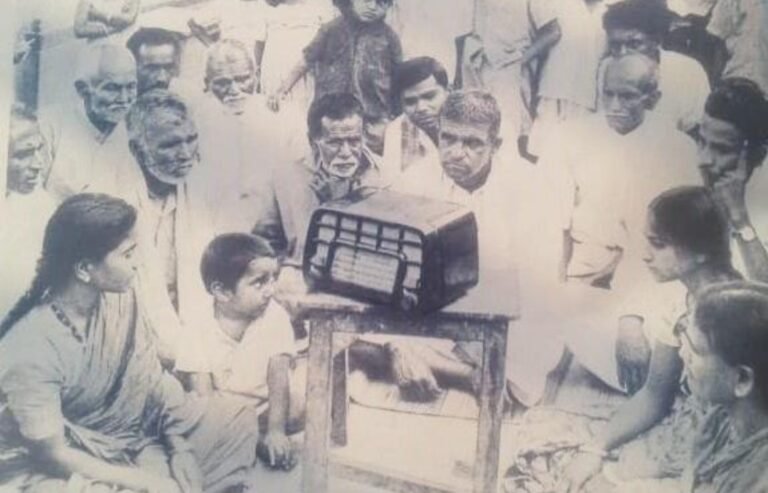 পুরোনো রেডিওর গান।