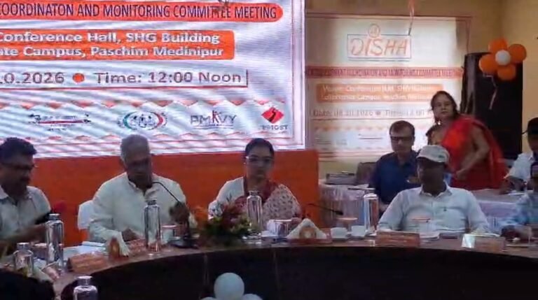 রাস্তা, সরকারি প্রকল্প ও জনপরিষেবা নিয়ে পর্যালোচনা, পশ্চিম মেদিনীপুরে ‘দিশা’ বৈঠক।