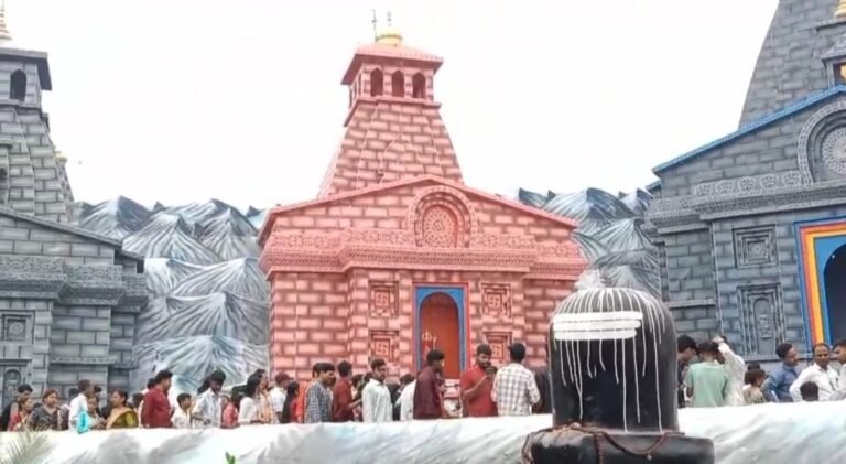 কলকাতার দুর্ঘটনার পর কল্যাণীর পুজো মণ্ডপে নিরাপত্তা জোরদার, এ-৯ স্কয়ার পার্কে দর্শনার্থীদের ঢল।